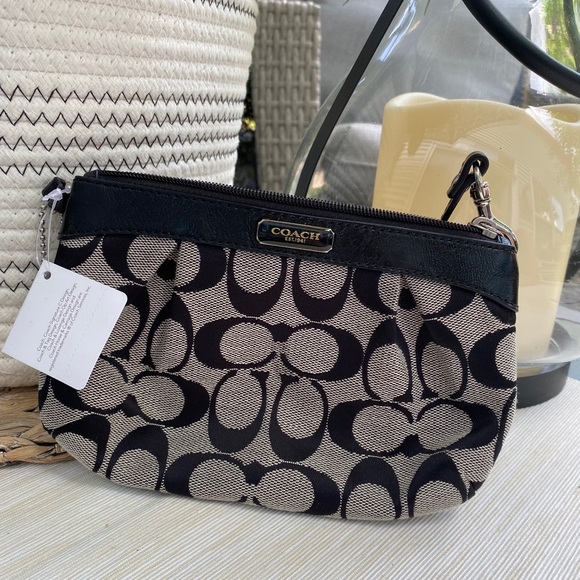 Coach Handbags - Coach pleated signature wristlet